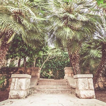 Villa Arboretum Милна Экстерьер фото